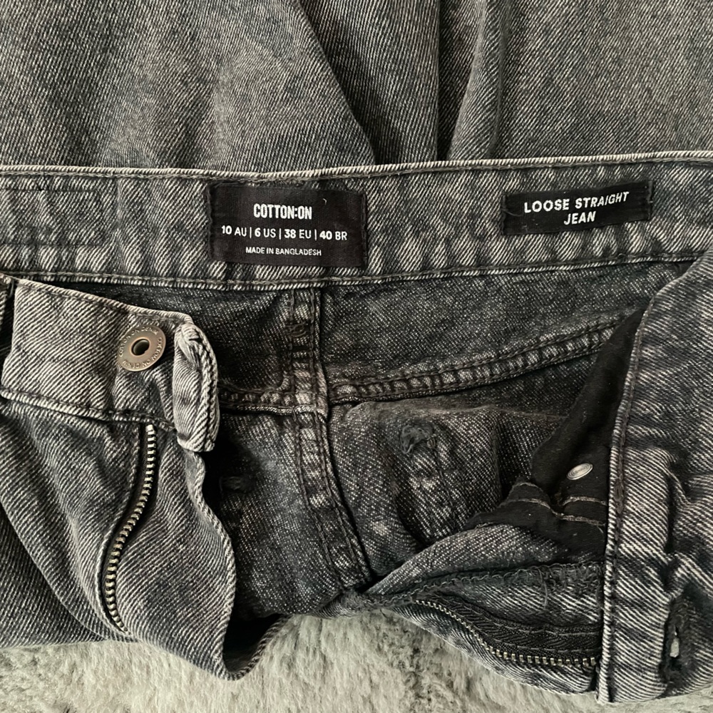 Cotton On faded black jeans - Picture 2 of 3